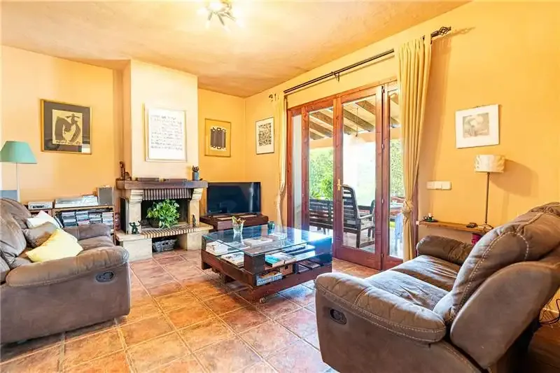 Rustic finca on plot of approx. 14,167 m², approx. 278 m² built, large living room with fireplace, dining room, furnished and equipped kitchen with office — photo 7