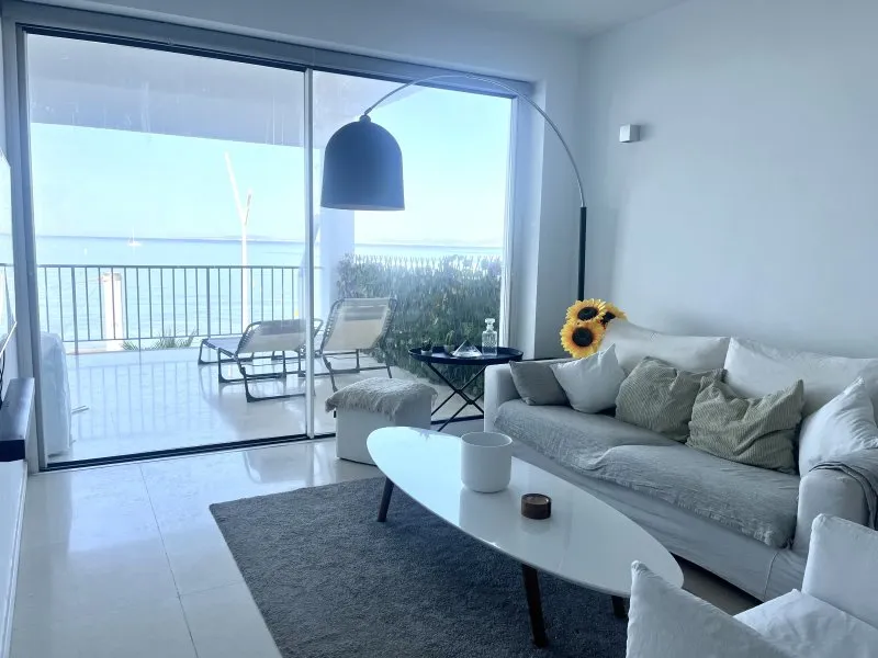 Exclusive apartment with panoramic view on the first line to the sea — photo 2