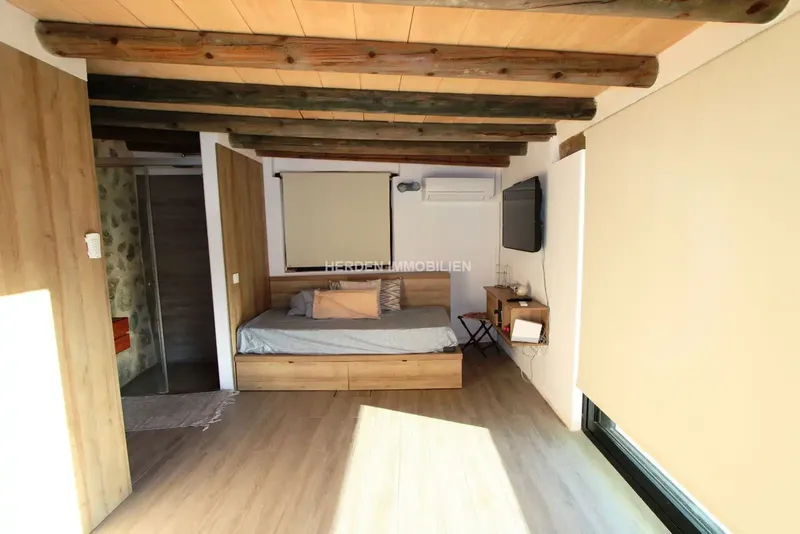 Herden Immobilien Mallorca sells a wonderful rustic estate in magnificent condition in Calvià with panoramic views and total privacy. — photo 9