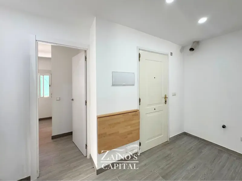 Large 6-bedroom townhouse with panoramic terraces a step from the beach in Peguera — photo 11