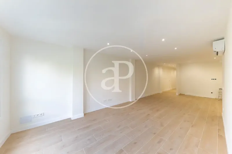 Piso con ascensor en venta en Llevant — photo 11
