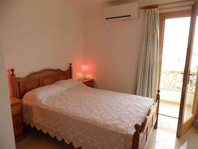 IA-180 Apartment on the first line in Sa Ràpita with sea views — photo 5