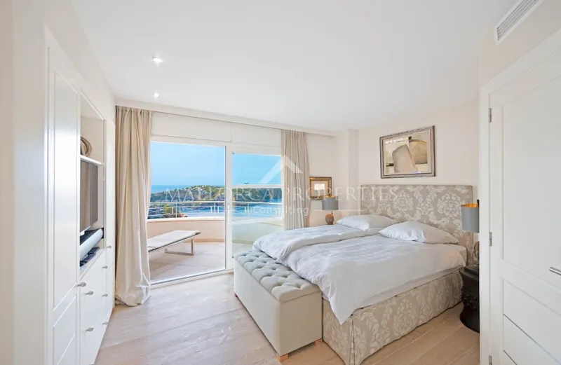 Luxury Penthouse with Fantastic Sea Views in Puerto de Andratx — photo 9