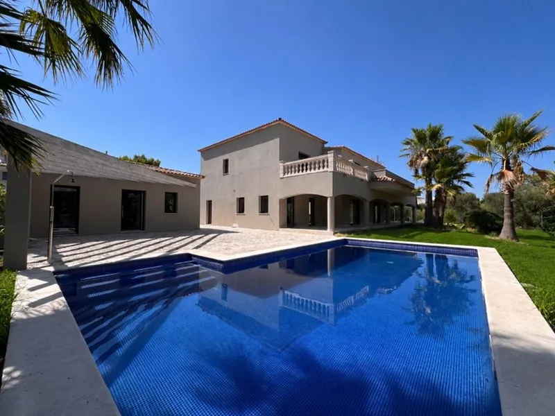 Villa in Calvià, Province of Balearic Islands — photo 1