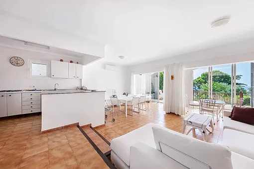Manacor, beautiful ground-floor apartment in Cala Mandia with a garden — photo 1