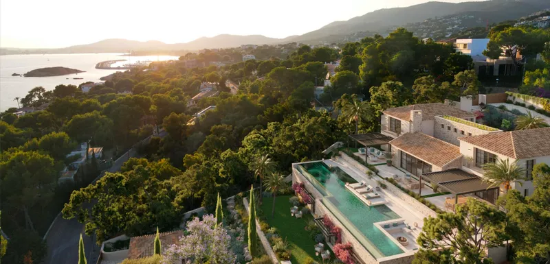 Elegant and cosy villa in the luxurious urbanization of Bendinat — photo 1