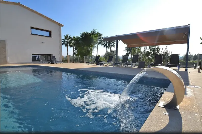 Casa con piscina en alquiler en Muro - Cami de son Mieres — photo 6