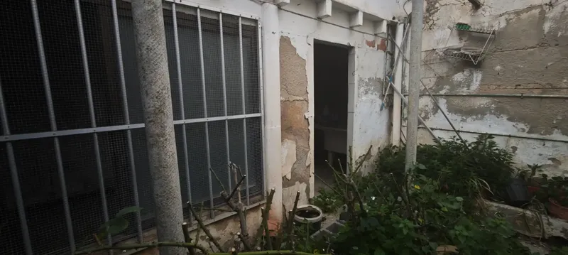 Calle Regal, ground floor with high ceilings to renovate for sale. The property has 72 built square meters, distributed in a large entrance, hall — photo 6