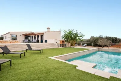 Finca with pool in Campos — photo 1