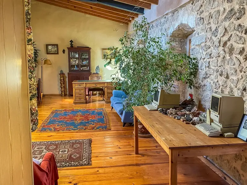 Available for short-term rentals (minimum 4 months) — photo 8