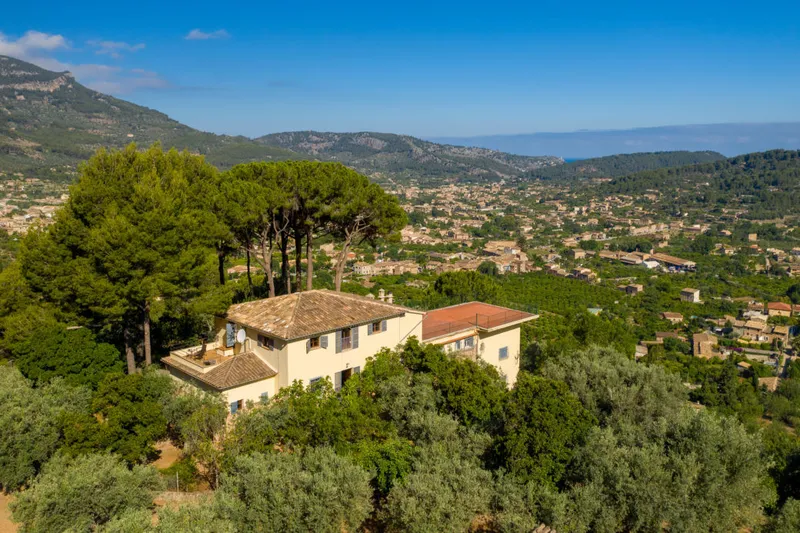 Dreamlike finca in Soller for weekly rental - Marcel Remus Real Estate — photo 1
