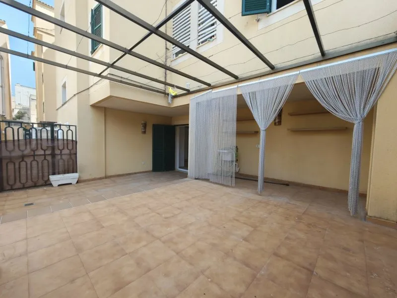 Apartment with large outdoor areas, modern kitchen, underground parking Portocristo — photo 1