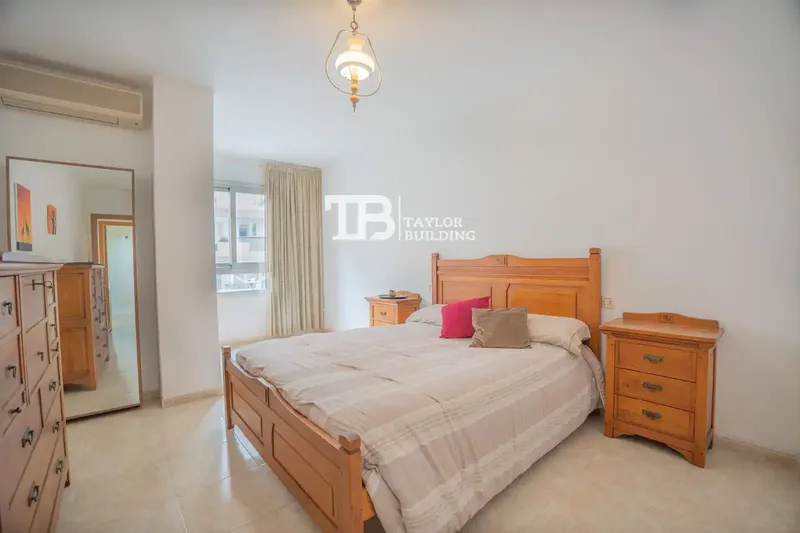 Apartment for sale in Palma de Mallorca, Balearic Islands, in the S’Escorxador area. A spacious and functional home with 153.00 m2 — photo 5