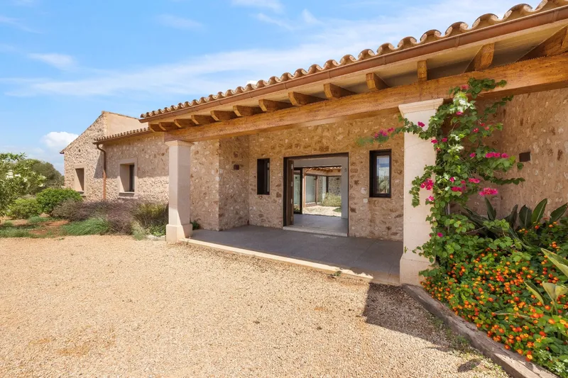 Single-level newly built finca with panoramic views near Santanyí — photo 5