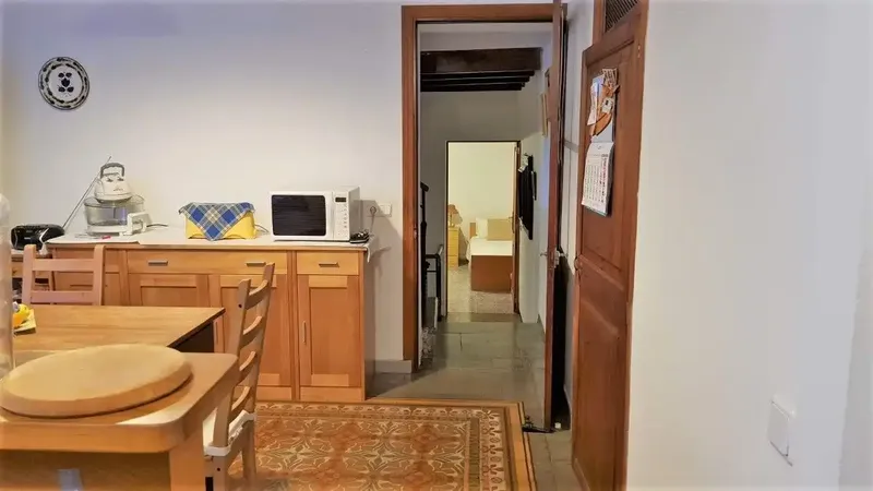 Discover this impressive 229 m² stone house, located on a quiet street in the center of Sóller. Renovated and in perfect condition, — photo 8