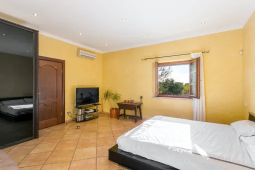 Inca, spacious luxury finca with mountain panoramic views in a prime location on Puig de Santa Magdalena — photo 8