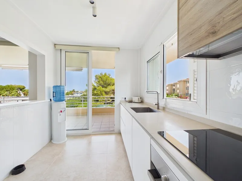 Three-Bedroom Apartment with Communal Pool in Porto Colom. Available from Mid-September to Mid-June 2027 — photo 6