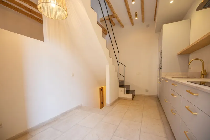Modern townhouse with garage — photo 6