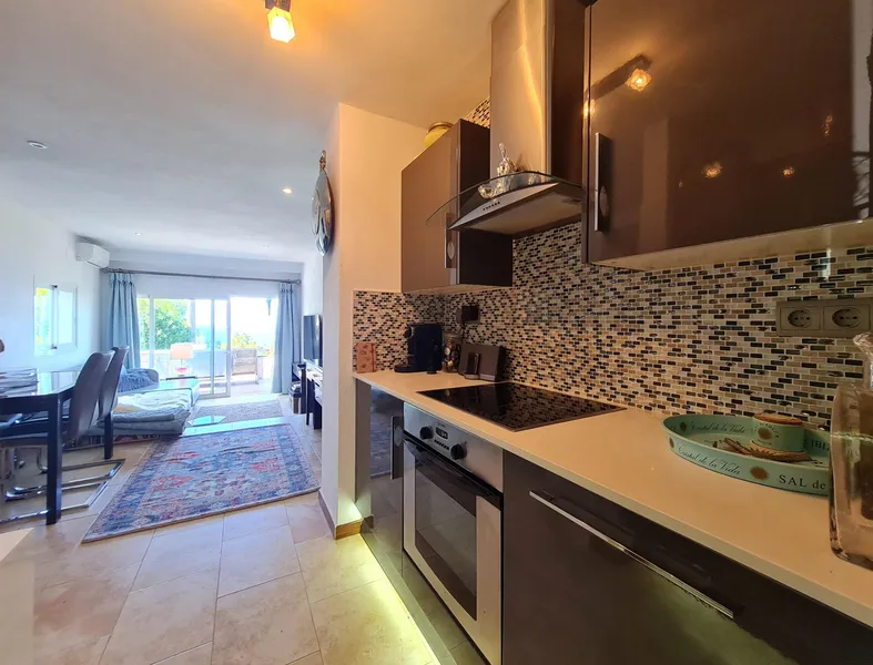Coastal property with stunning sea views — photo 5