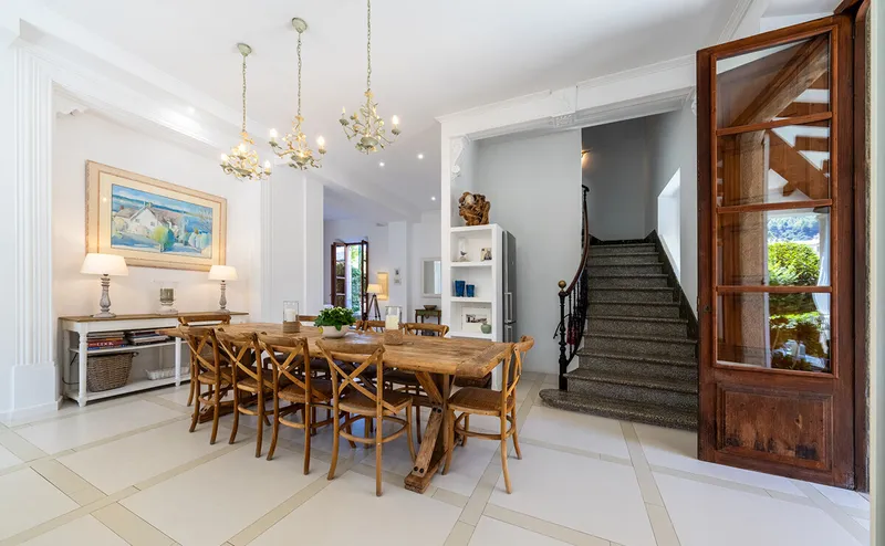 Exceptional townhouse with swimming pool and parking — photo 5