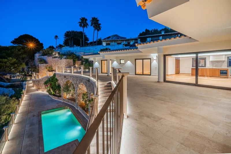 Mediterranean Waterfront Villa with Private Jetty, Pool & Holiday Rental Licence — photo 6