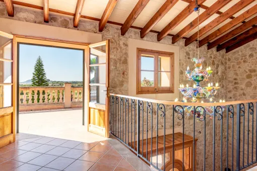 Lloret de Vistalegre, spacious finca in traditional style — photo 9