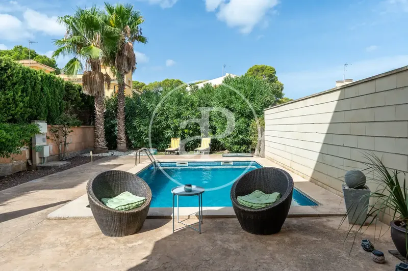 House for rent with private pool in the quiet area of Puig de Ros — photo 2