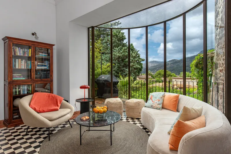 Historic villa in Soller for sale with vacation rental license, modernized with large garden, pool — photo 7