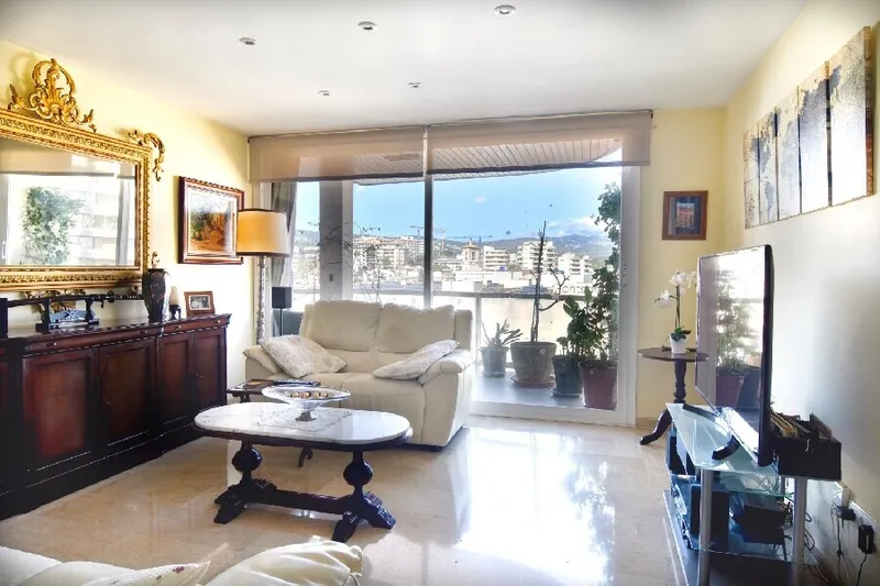 Bright Apartment with Terrace, Two Garages and Panoramic Views of Bellver Castle — photo 4