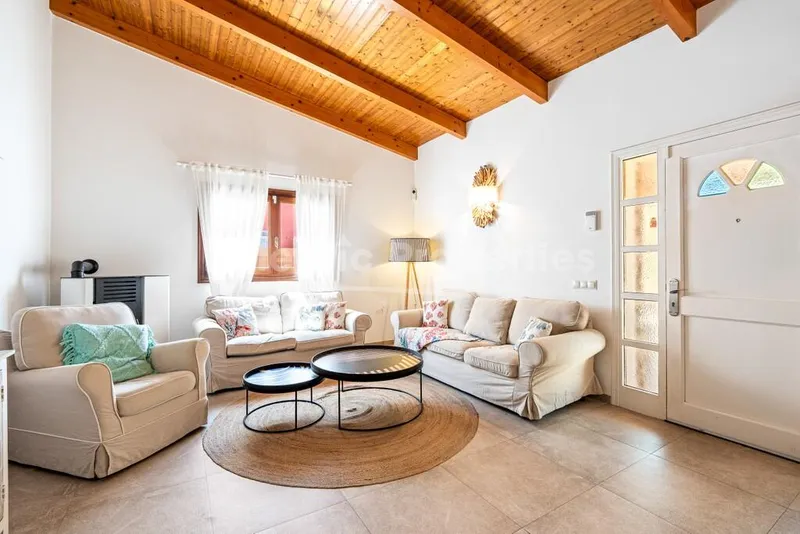Charming single-story villa near the beach for sale in Puerto Alcudia, North Mallorca — photo 3