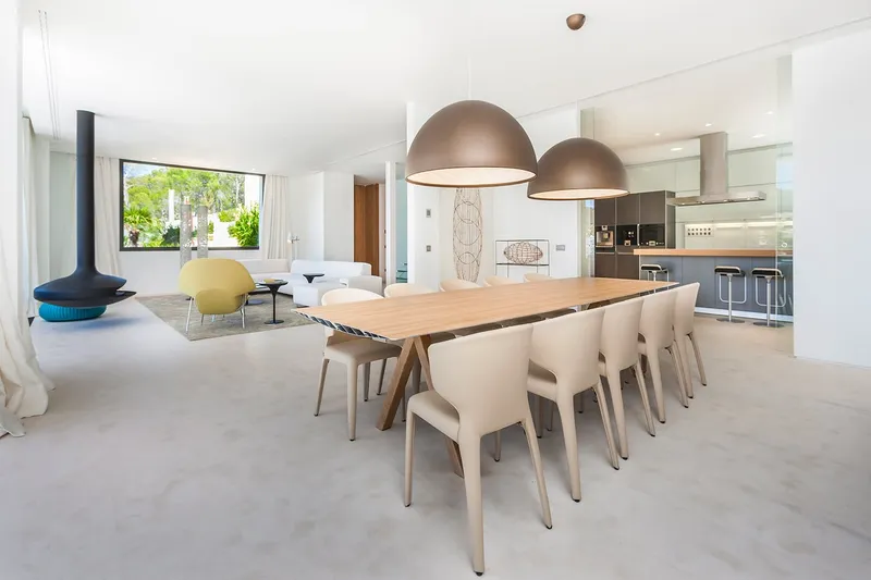 Unique designer villa with guest house and direct sea access — photo 4