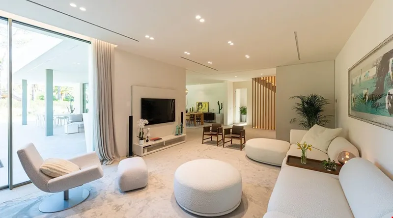Contemporary Architectural Villa with Wellness Spaces for Sale in Santa Ponsa — photo 2