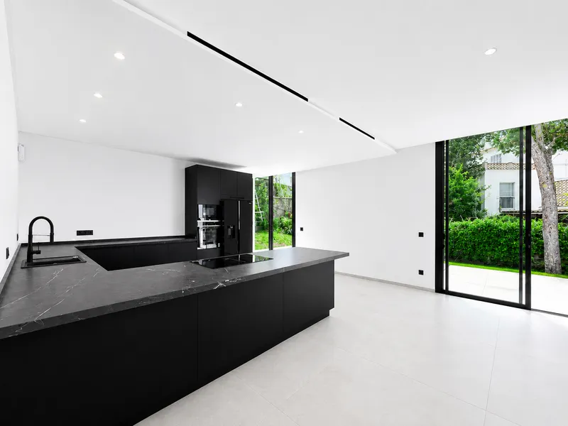 Modern new-build villa with stunning mountain views in Santa Ponsa Mas — photo 8