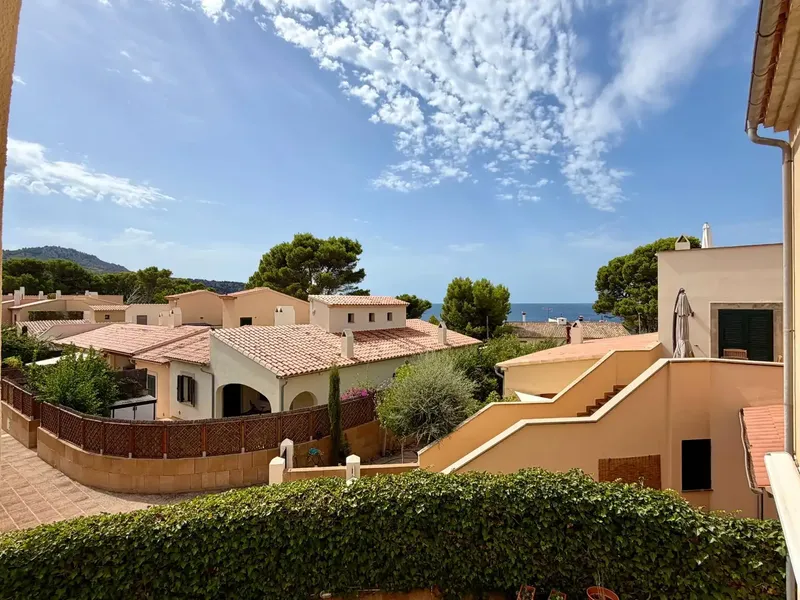 Located in a residential complex in Sant Elm, we find this cozy one-bedroom apartment with a large terrace and sea views. — photo 10