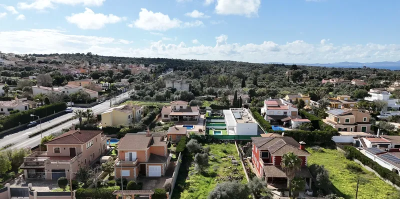 Urban plot in Las Palmeras — photo 1