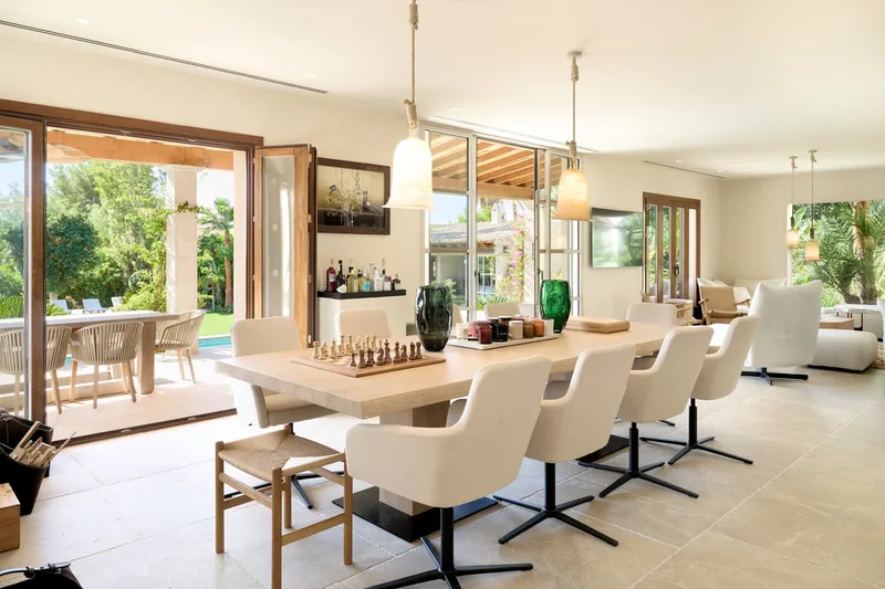 Exclusive Mediterranean family villa with tropical garden - Marcel Remus Real Estate — photo 8