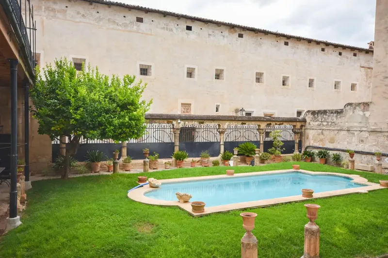 Apartment on first floor or mezzanine in the historic La Calatrava neighborhood, in the heart of Palma's old town — photo 1