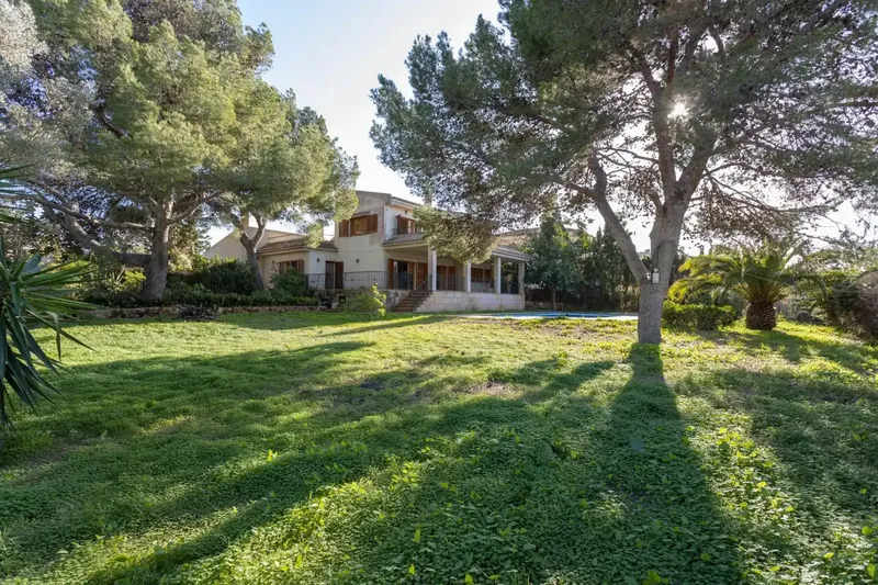 Chalet in Cala Blava with Sea Views — photo 11