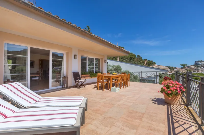 Desirable luxury villa with garage and pool in Port de Sóller — photo 3