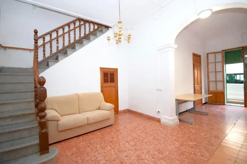 Fantastic Mallorcan house with garage and patio in Muro — photo 1