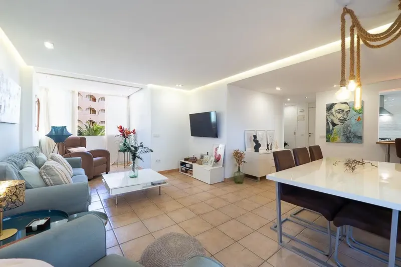Exclusive apartment in one of the most sought-after and prestigious areas of southwest Mallorca, Port Adriano, an elite marina — photo 2