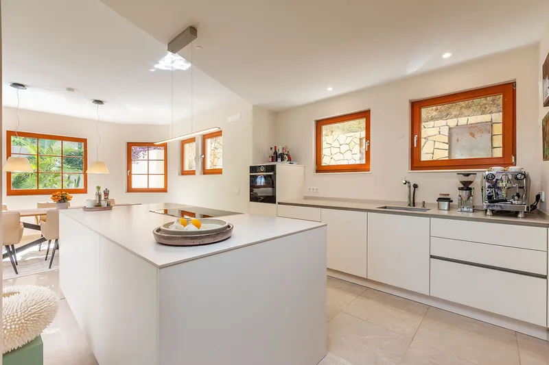 Elegante Villa mit mediterranem Flair und modernem Wohnkomfort — photo 7