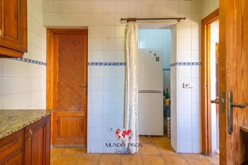 A flat with space, charm and Mallorcan essence just steps from the Parque de las Estaciones, Arxiduc, Palma de Mallorca, Balearic Islands — photo 10