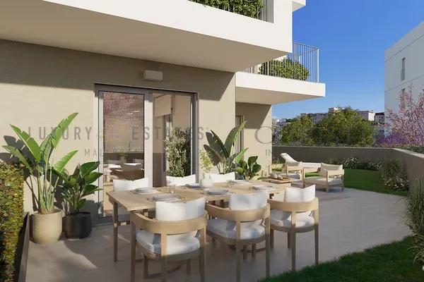 Modern new build ground floor apartment in Palmanova with garden — photo 1