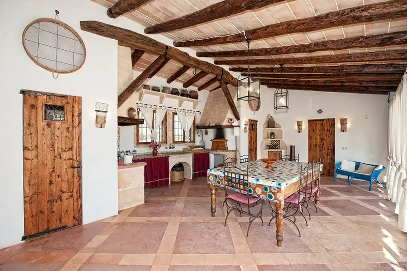Beautiful rustic finca with a total of 6 bedrooms and 5 bathrooms — photo 10