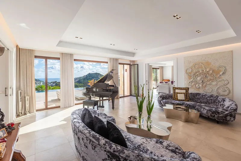 Luxury villa with sensational views on 100,000 m² of land — photo 5