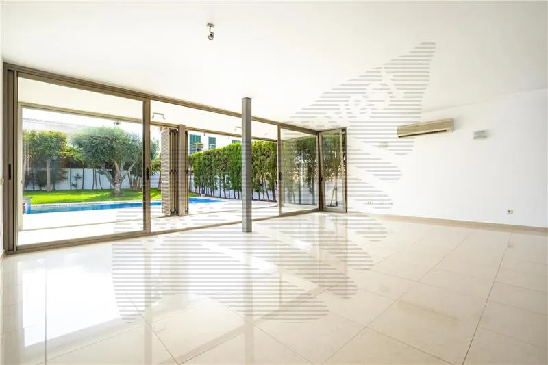 For Rent. Single-family home with a pool on a lot of approximately 475 m², — photo 3