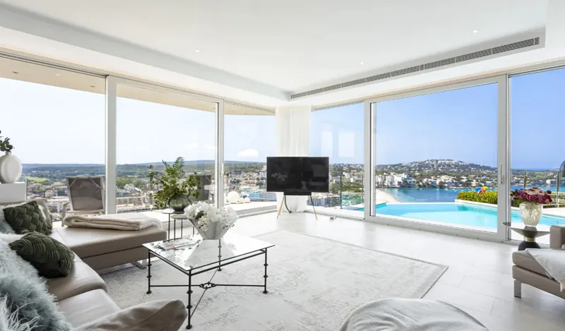 Luxury villa with sea views in Santa Ponsa — photo 6