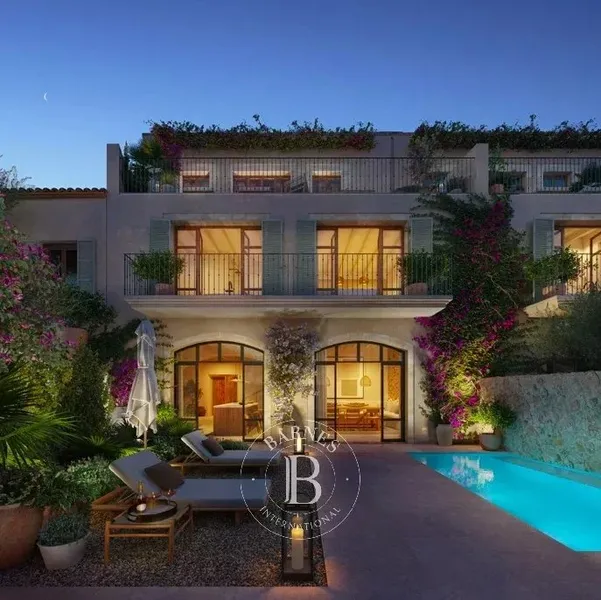 Contemporary Three-Storey Eco Townhouse with Panoramic Views in Central Santa Maria del Camí — photo 1