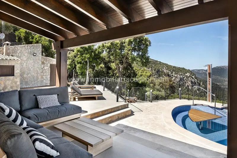 Villa Carlini, holiday rental, in the mountains of Esportals with the best views of Mallorca. (price is daily) — photo 1
